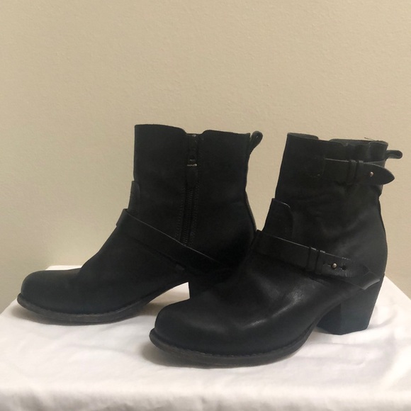 Rag and Bone black leather heeled booties - Picture 4 of 6